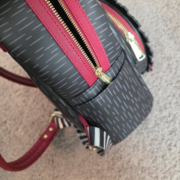 Nightmare Before Christmas Scary Wreath Loungefly Backpack - Picture 4 of 6